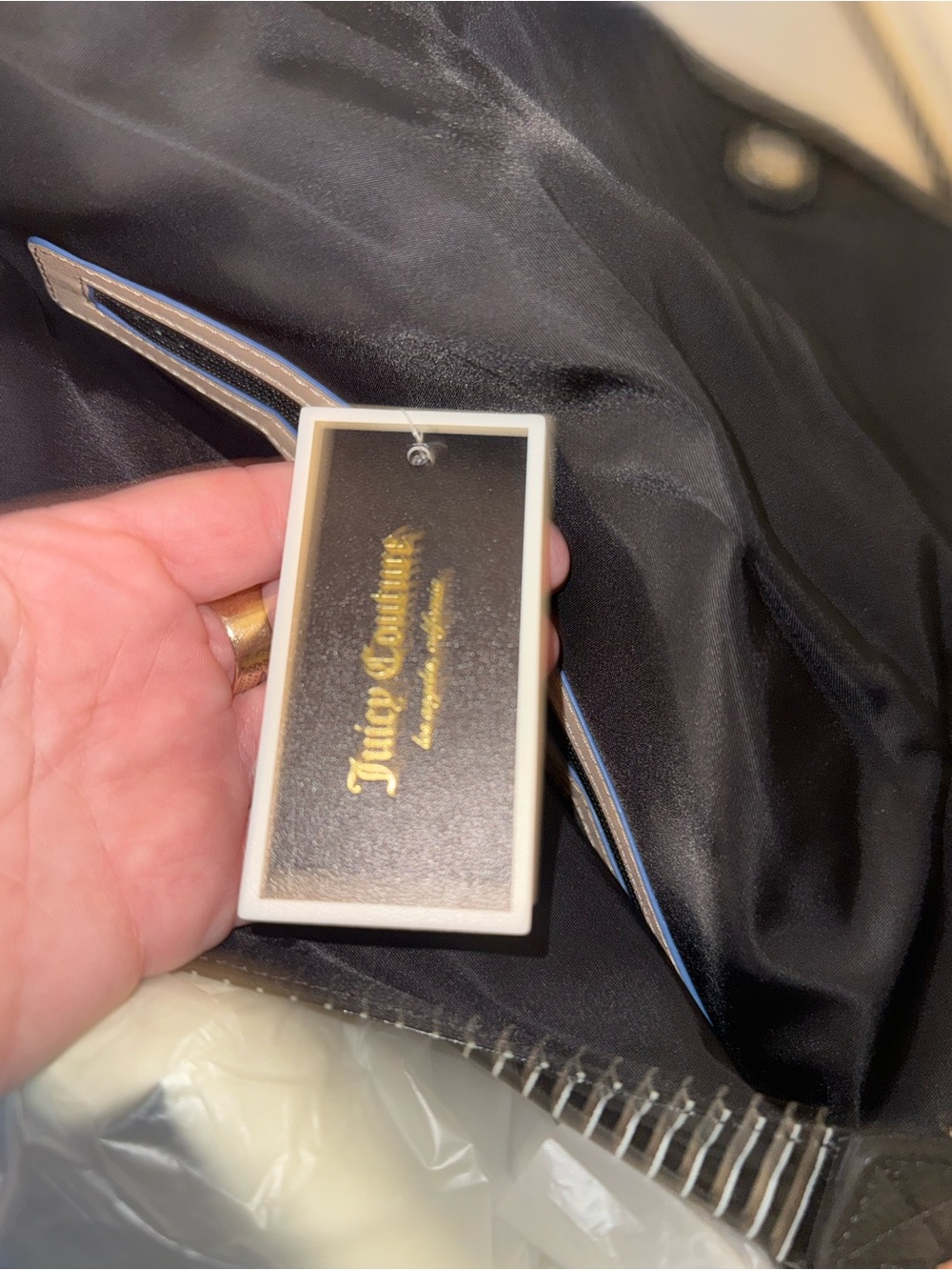 Juicy Couture  Shoulder / Crossbody  Diaper Bag with Accessories. NWT - Picture 6 of 6